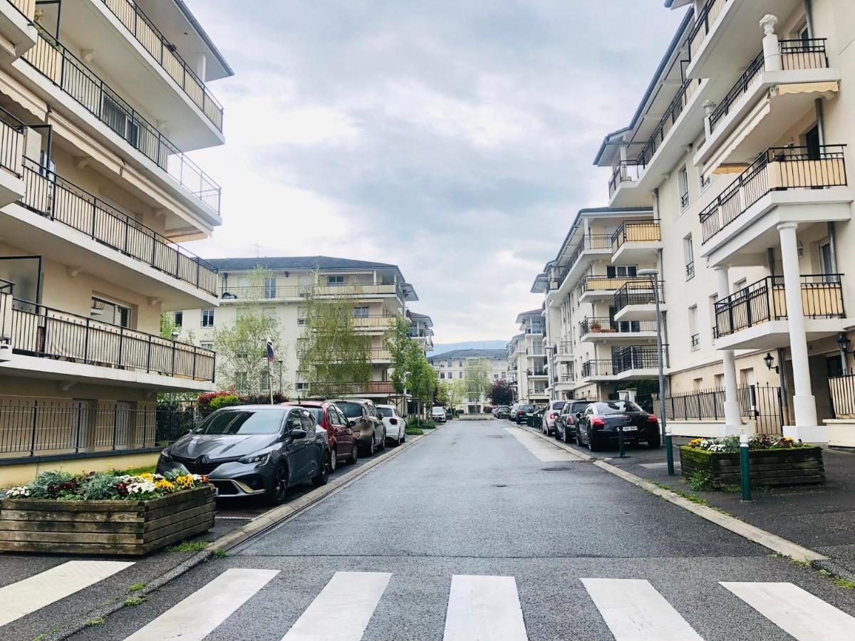 Cosy Apartement Near Geneva Saint-Julien-en-Genevois Zewnętrze zdjęcie