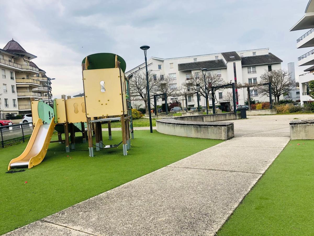 Cosy Apartement Near Geneva Saint-Julien-en-Genevois Zewnętrze zdjęcie